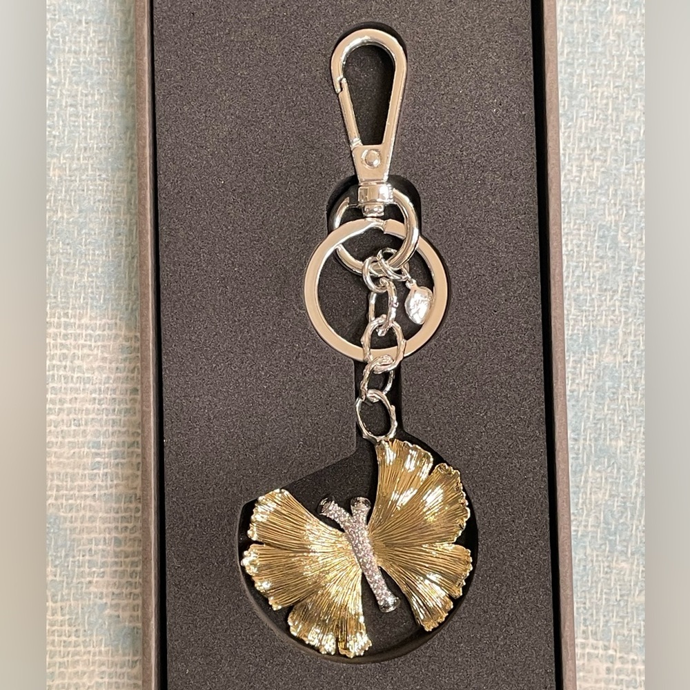 Michael Aram Gold Butterfly Keychain Pendant - Elegant Women's Accessory - Picture 3 of 13